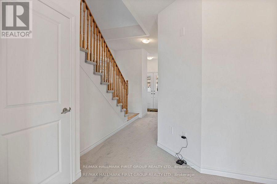 312 Russell Street, Southgate, ON - Indoor Photo Showing Other Room