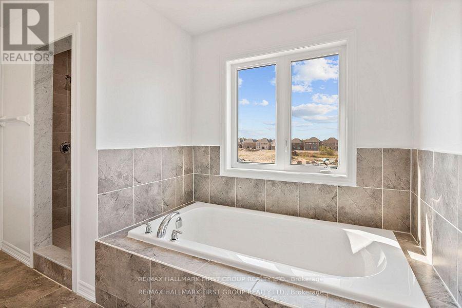 312 Russell Street, Southgate, ON - Indoor Photo Showing Bathroom