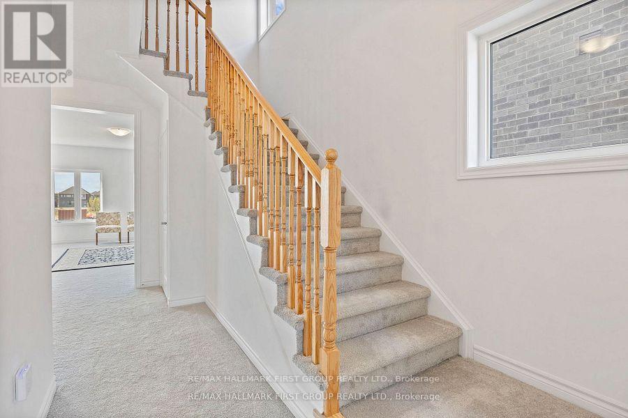 312 Russell Street, Southgate, ON - Indoor Photo Showing Other Room