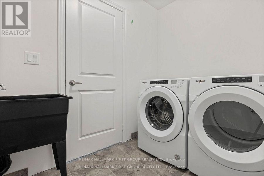 312 Russell Street, Southgate, ON - Indoor Photo Showing Laundry Room