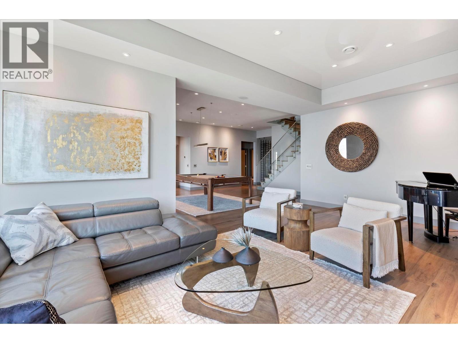 1502 Marble Ledge Drive, Lake Country, BC - Indoor Photo Showing Living Room
