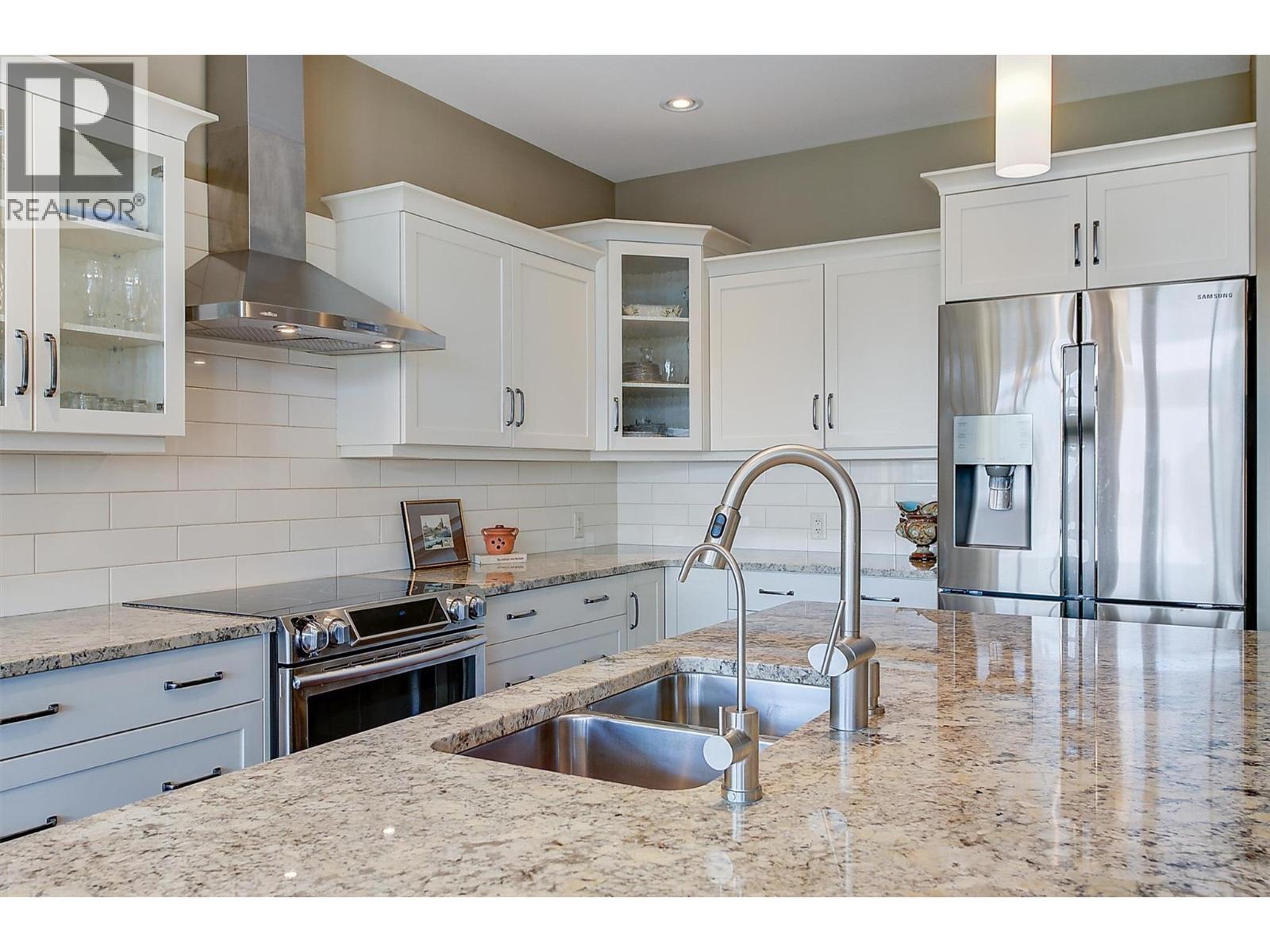 2133 Talavera Place, West Kelowna, BC - Indoor Photo Showing Kitchen With Double Sink With Upgraded Kitchen