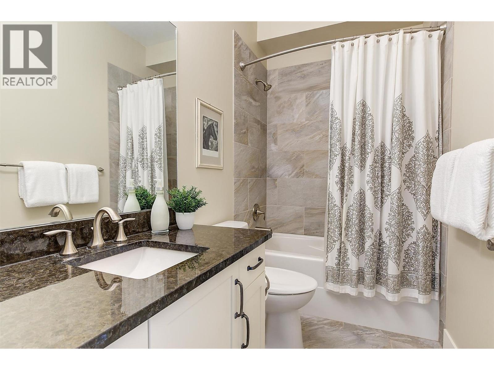 2133 Talavera Place, West Kelowna, BC - Indoor Photo Showing Bathroom