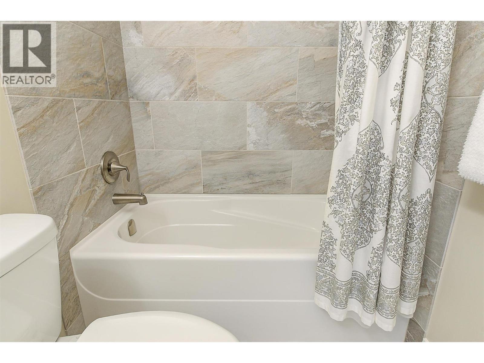 2133 Talavera Place, West Kelowna, BC - Indoor Photo Showing Bathroom