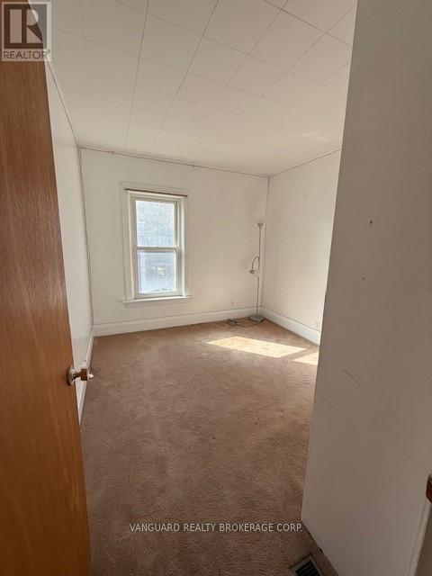 1803 4Th Avenue W, Owen Sound, ON - Indoor Photo Showing Other Room