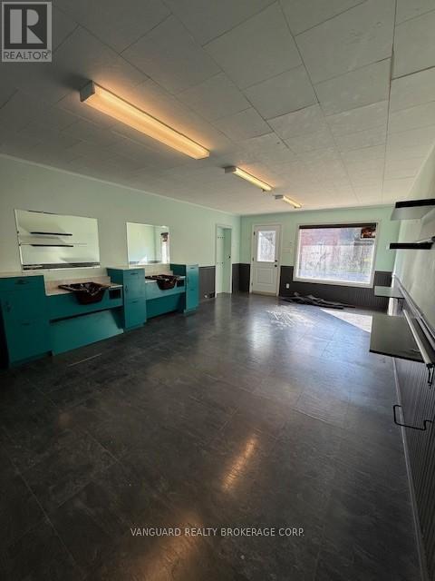 1803 4Th Avenue W, Owen Sound, ON - Indoor Photo Showing Other Room