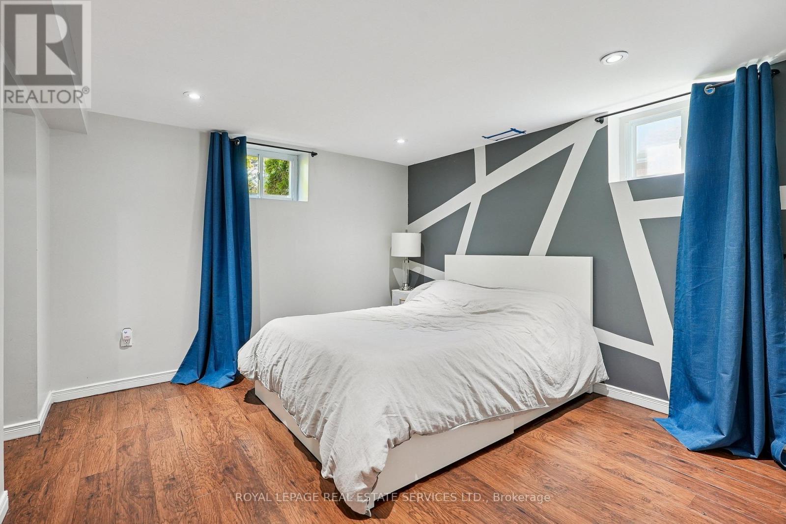 397 River Side Drive, Oakville, ON - Indoor Photo Showing Bedroom