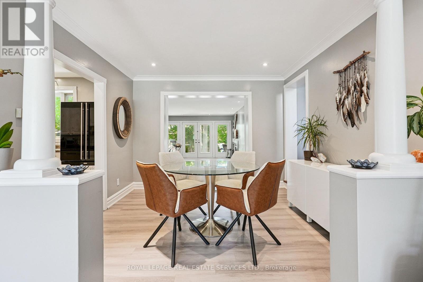397 River Side Drive, Oakville, ON - Indoor Photo Showing Dining Room