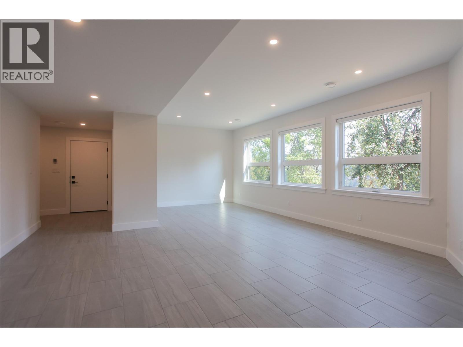 1572 Treadwell Street, Rossland, BC - Indoor Photo Showing Other Room