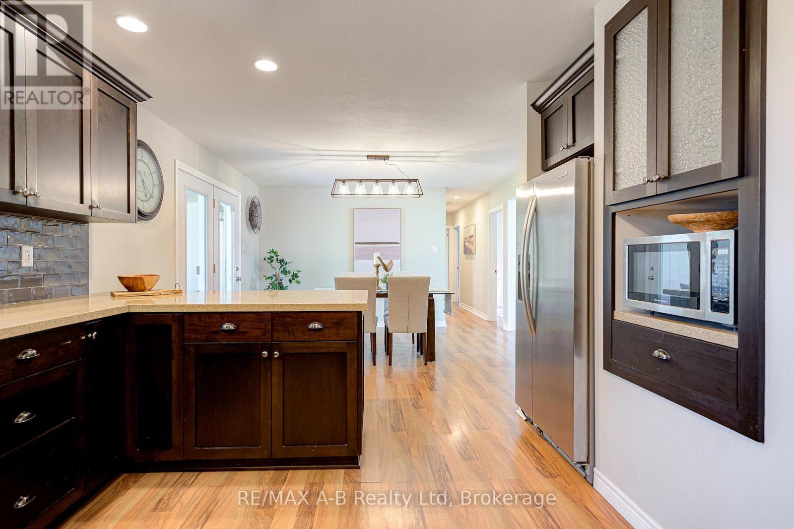 3981 111 Road, Perth East (North Easthope), ON - Indoor Photo Showing Kitchen