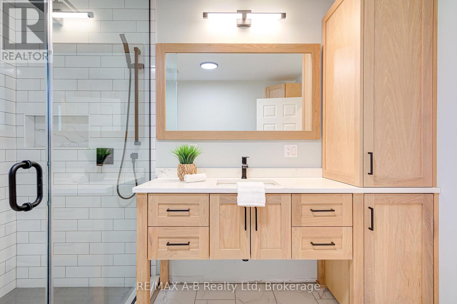 3981 111 Road, Perth East (North Easthope), ON - Indoor Photo Showing Bathroom