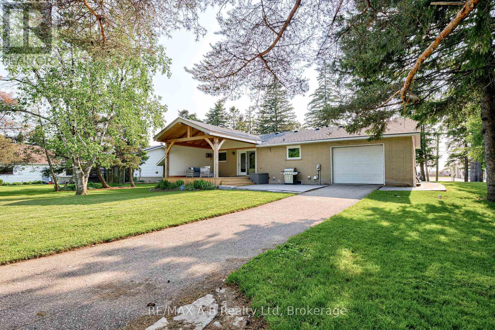 3981 111 Road, Perth East (North Easthope), ON - Outdoor With Deck Patio Veranda