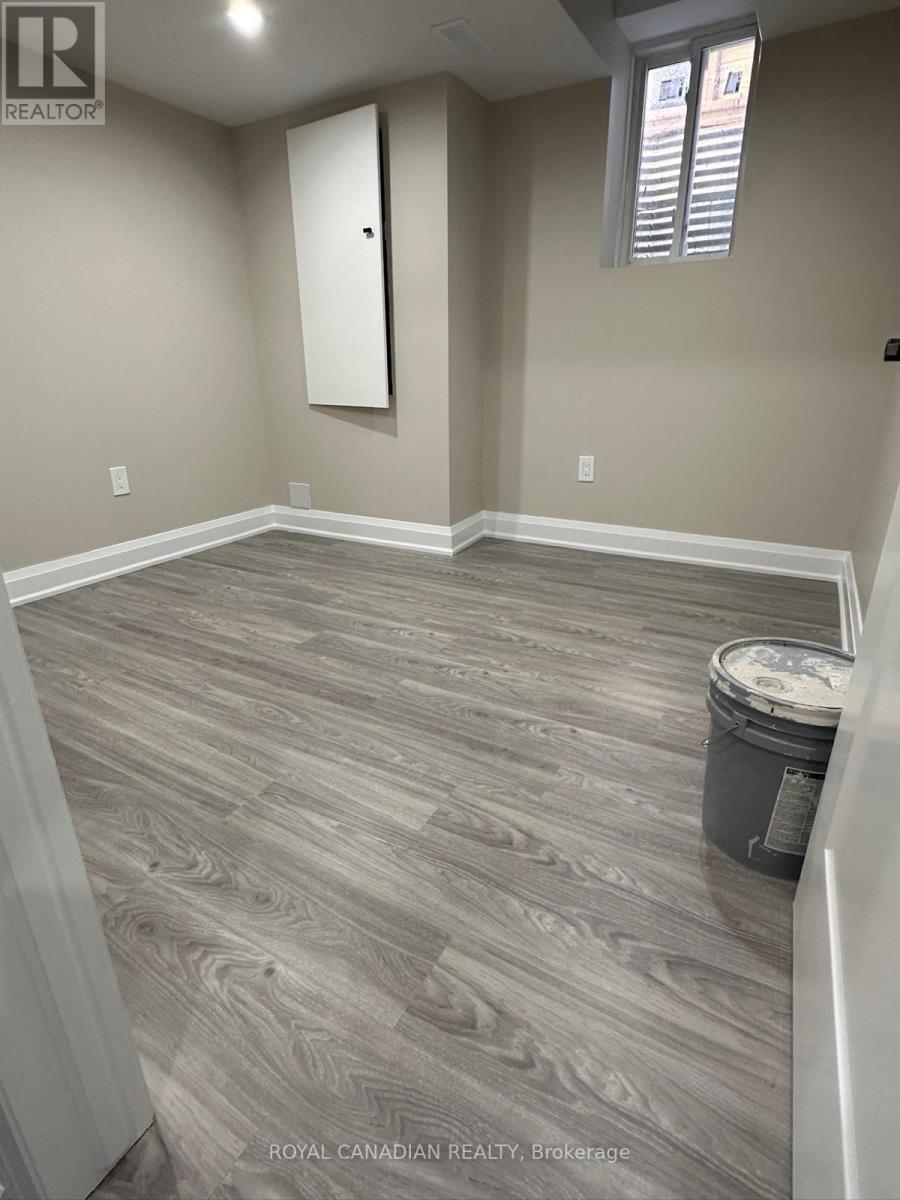 Bsmt - 16 Edworthy Gardens, Hamilton, ON - Indoor