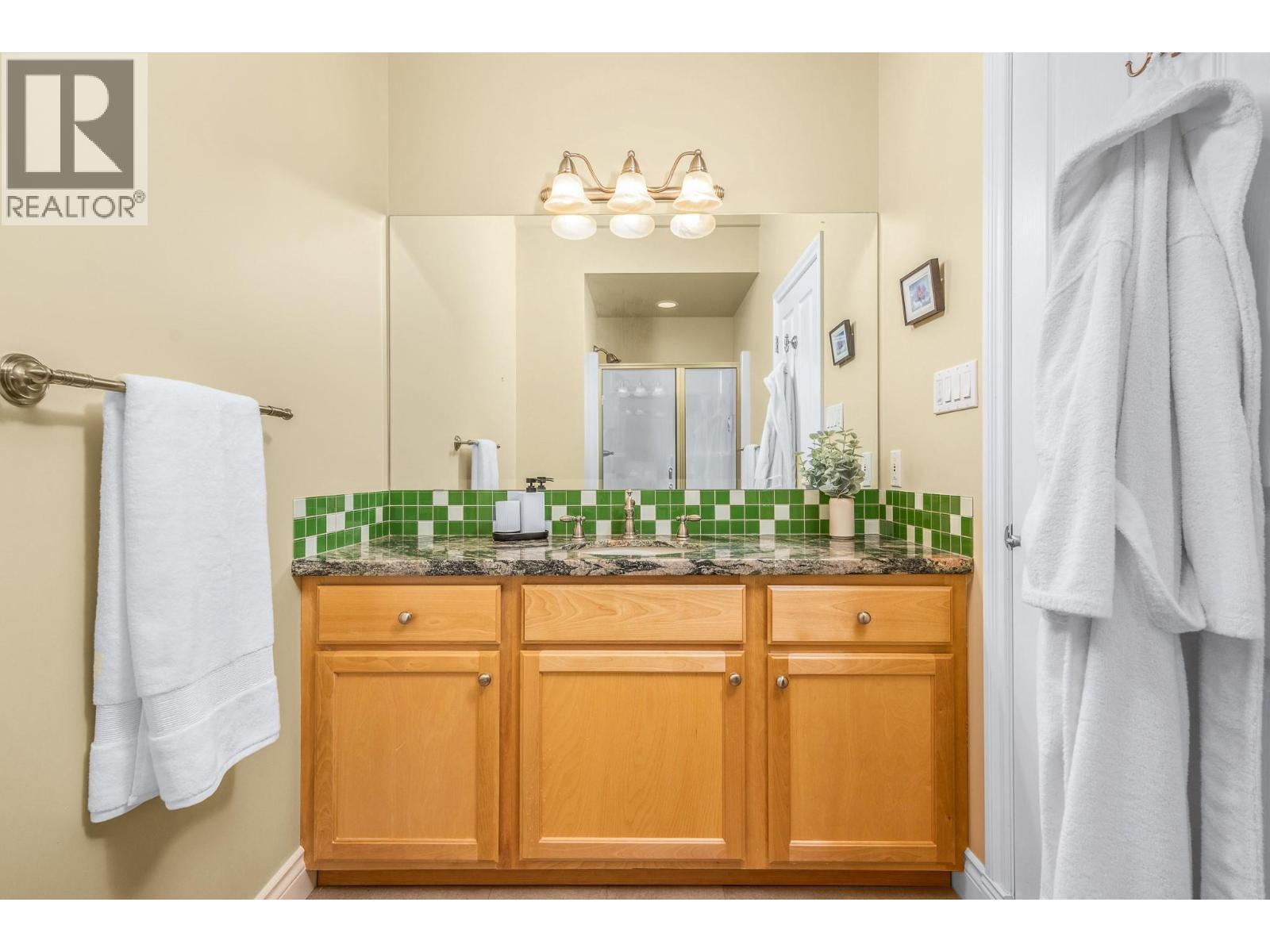 7769 Okanagan Landing Road Unit# 5, Vernon, BC - Indoor Photo Showing Bathroom