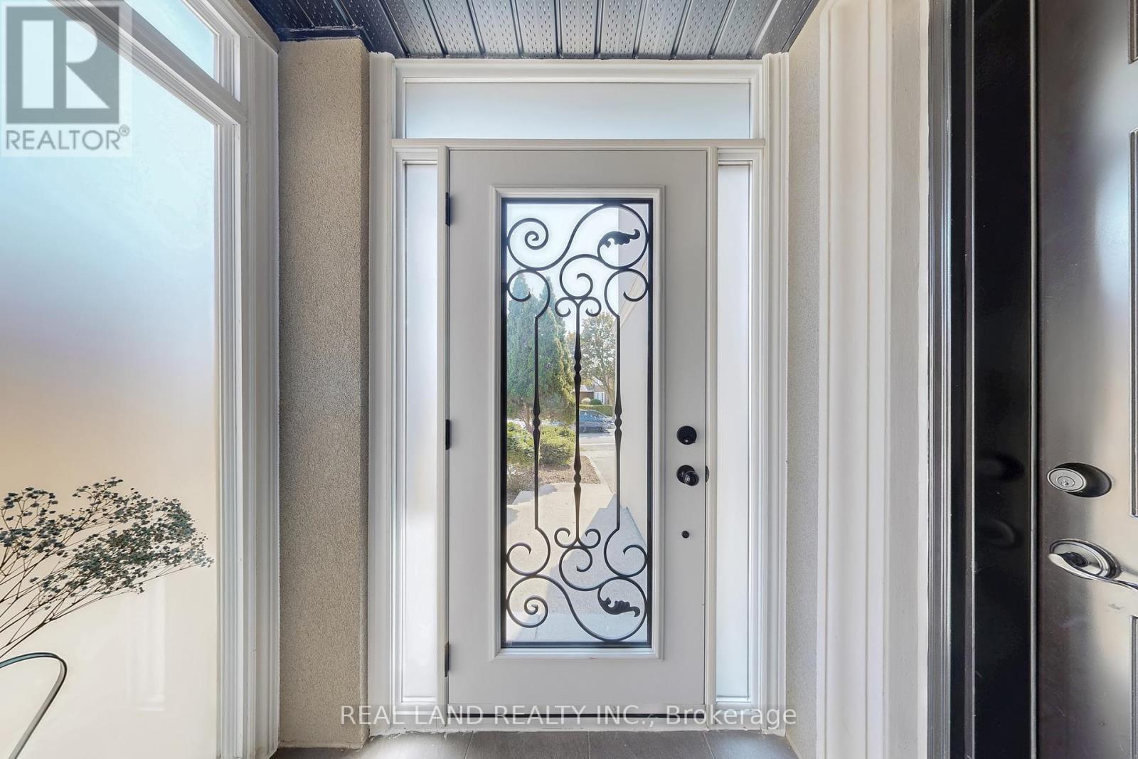 251 Glen Shields Avenue, Vaughan, ON - Indoor Photo Showing Other Room