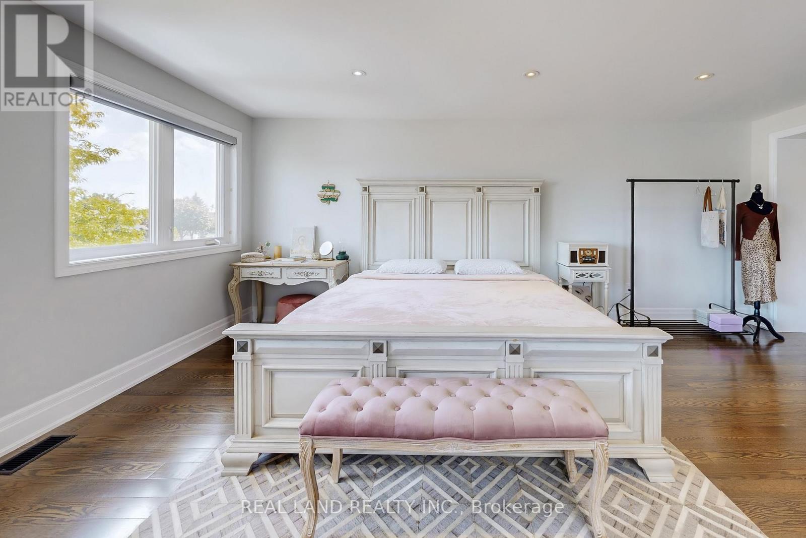 251 Glen Shields Avenue, Vaughan, ON - Indoor Photo Showing Bedroom