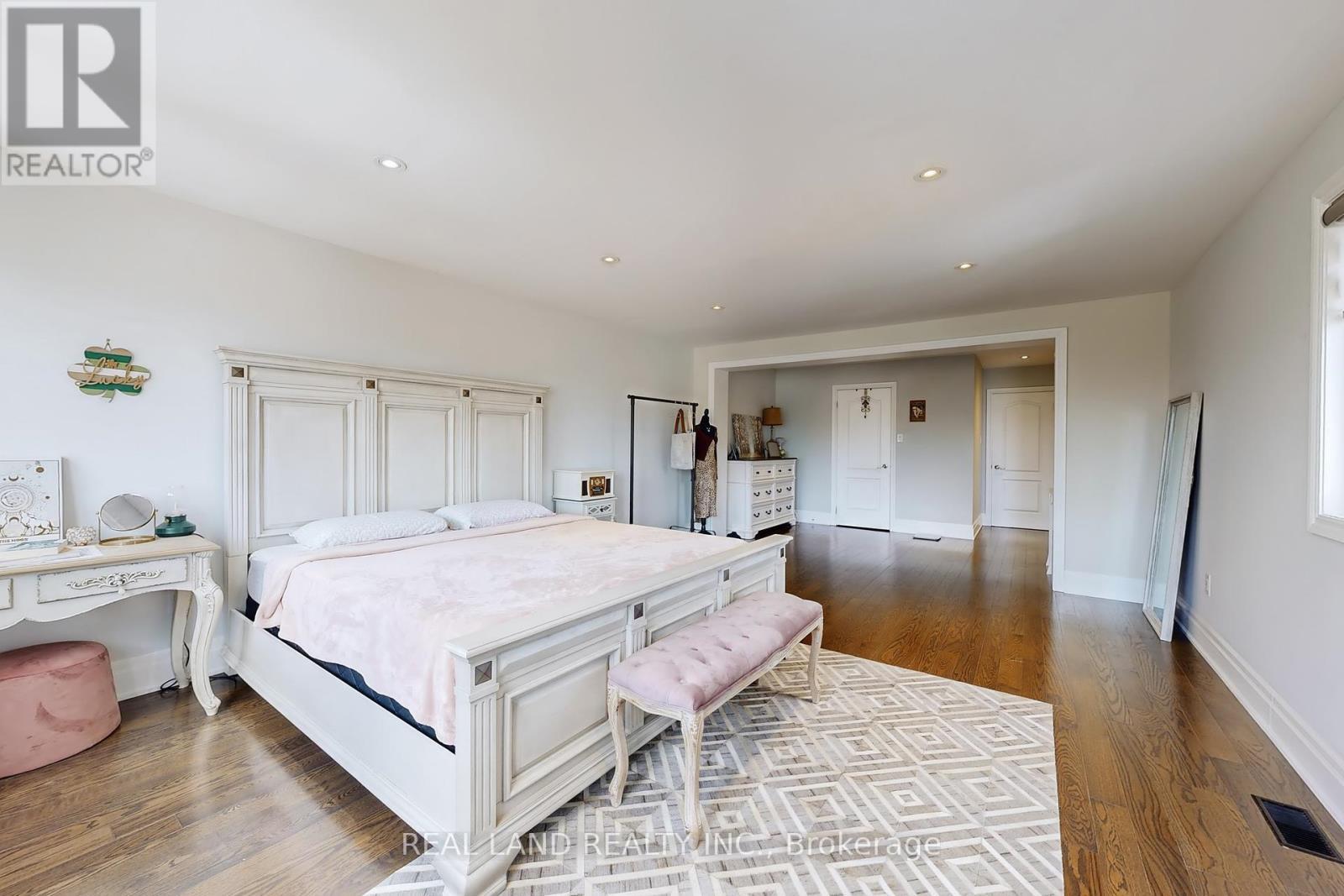 251 Glen Shields Avenue, Vaughan, ON - Indoor Photo Showing Bedroom
