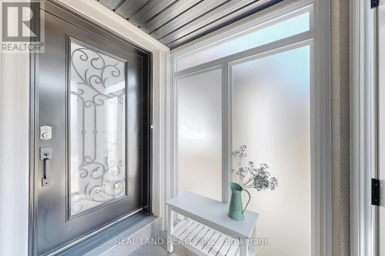 251 Glen Shields Avenue, Vaughan, ON - Indoor Photo Showing Other Room