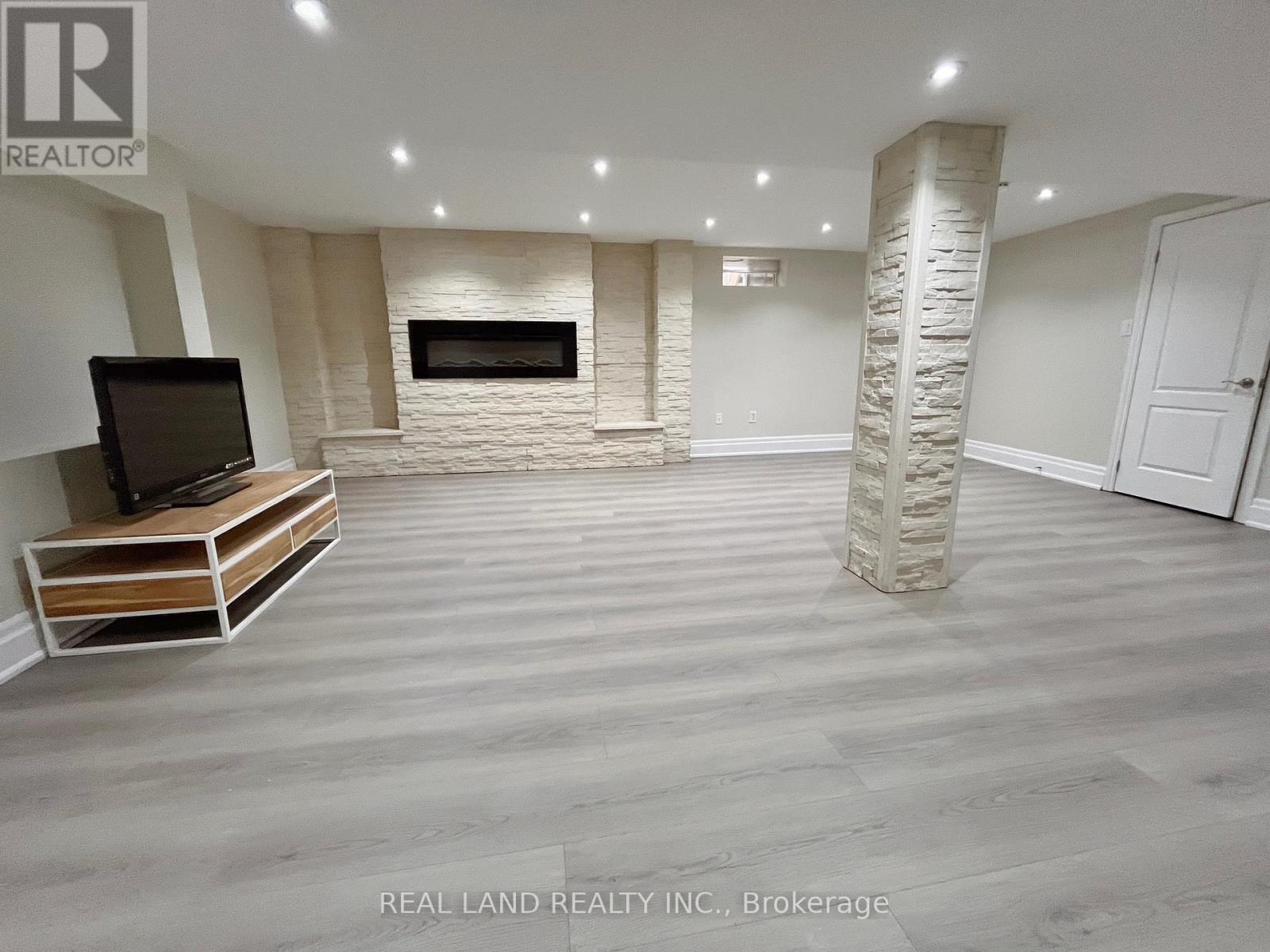 251 Glen Shields Avenue, Vaughan, ON - Indoor