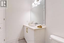 Upper Floor Main Full Bath -