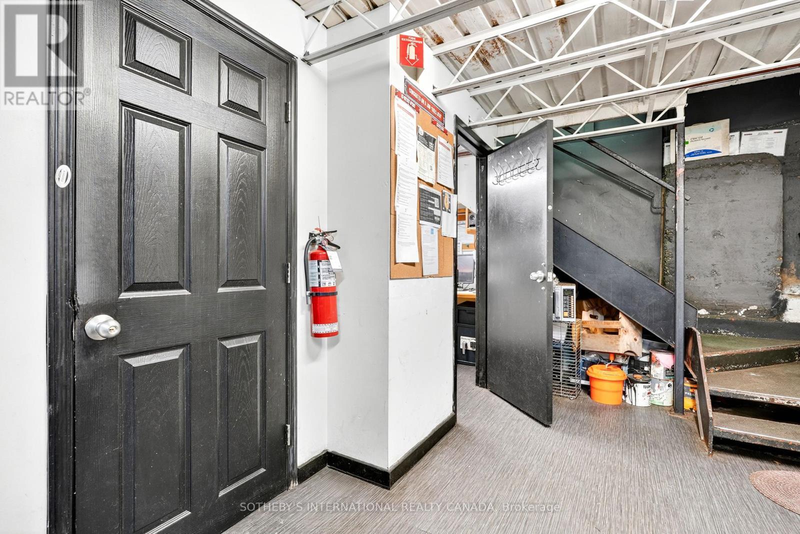 2525 Bank Street, Ottawa, ON