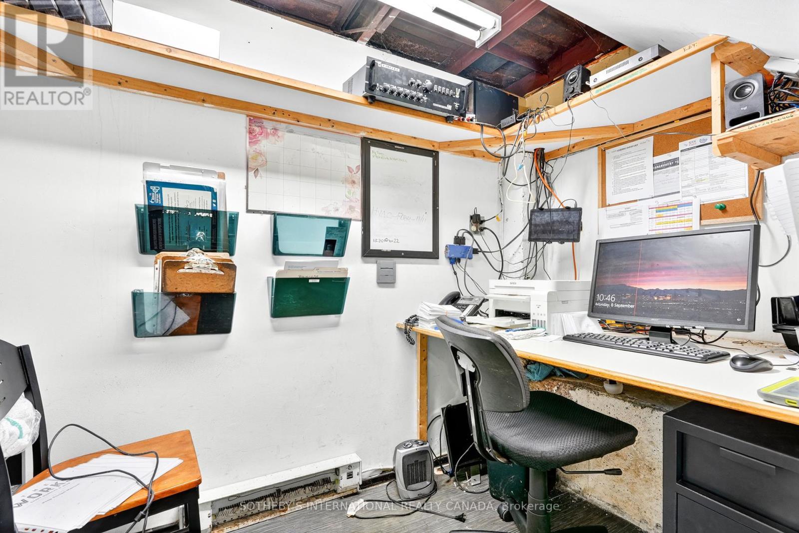 2525 Bank Street, Ottawa, ON