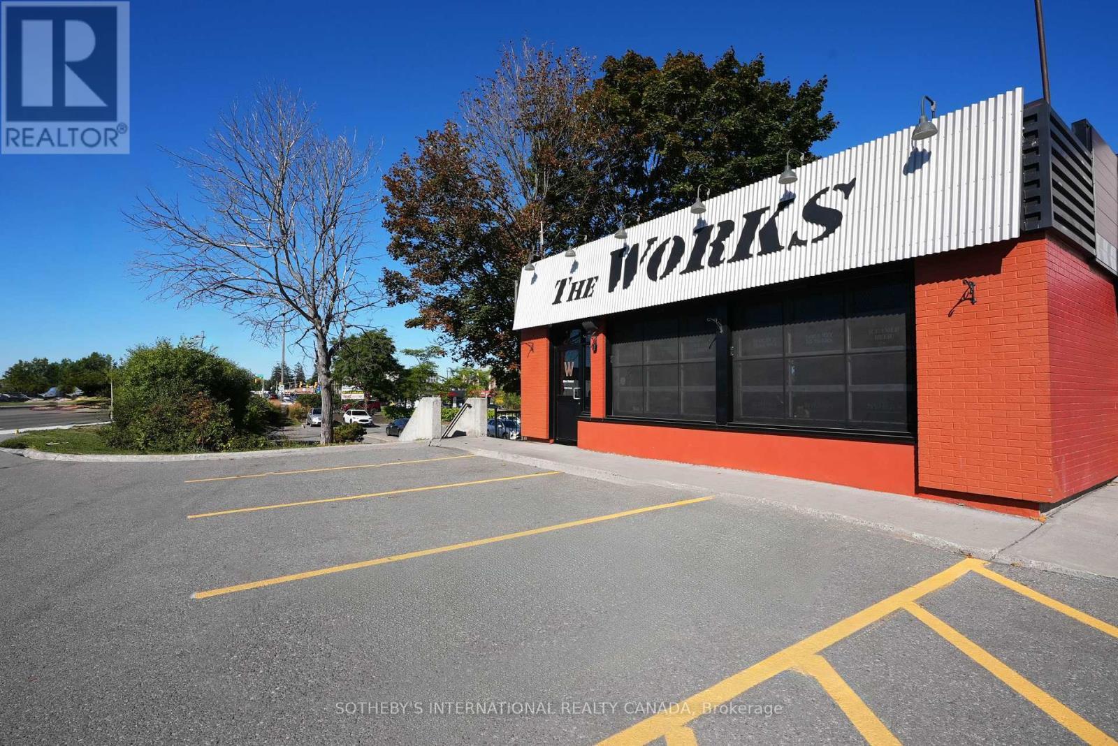 2525 Bank Street, Ottawa, ON