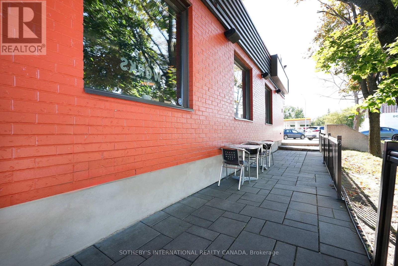 2525 Bank Street, Ottawa, ON