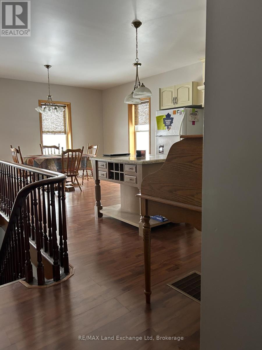 8 Alfred Street, North Huron (Wingham), ON