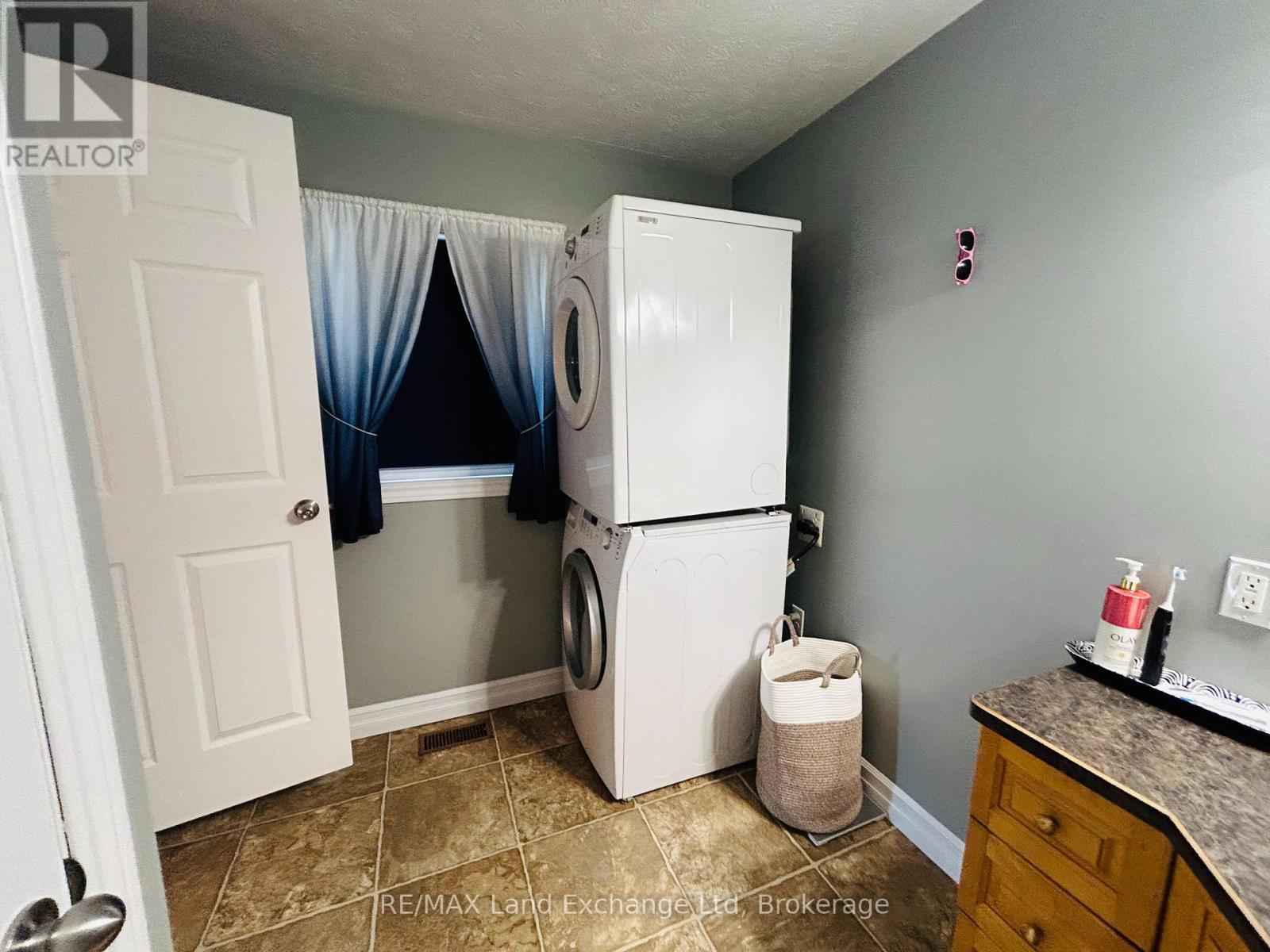 8 Alfred Street, North Huron (Wingham), ON