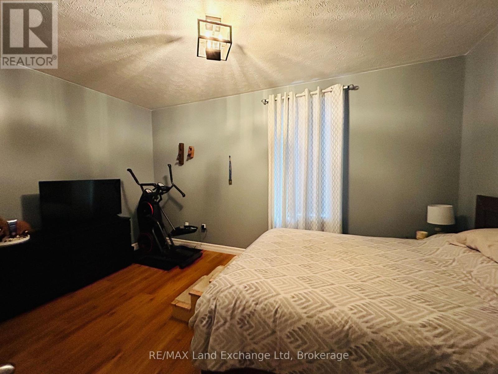 8 Alfred Street, North Huron (Wingham), ON