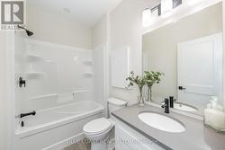 STAGED MODEL HOME - 4pc main bath -