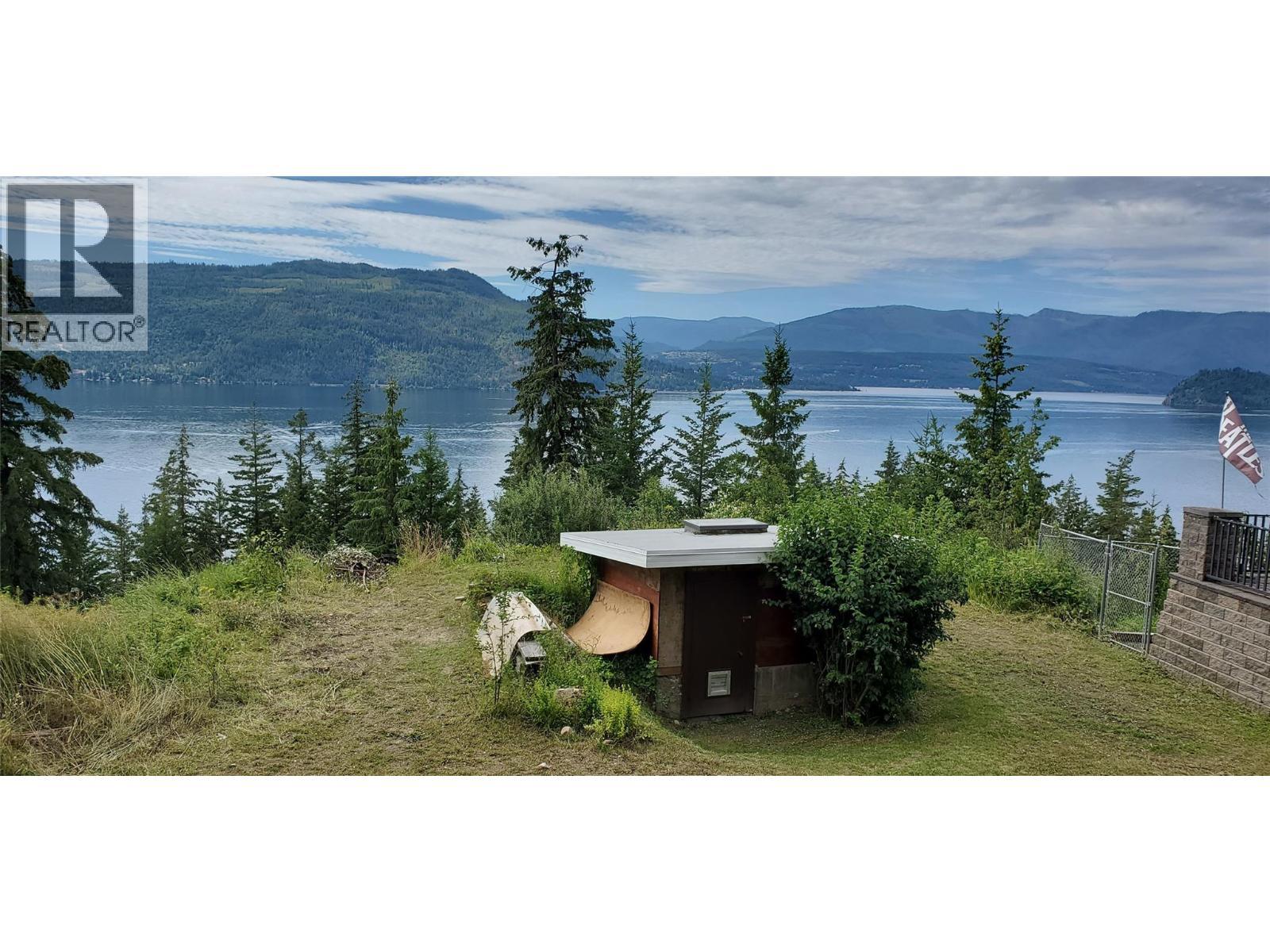 5190 Celista Place, Celista, BC
