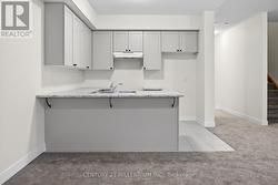 Kitchen with 3 seating breakfast bar -