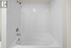 Bathtub in Main 4pc bathroom -