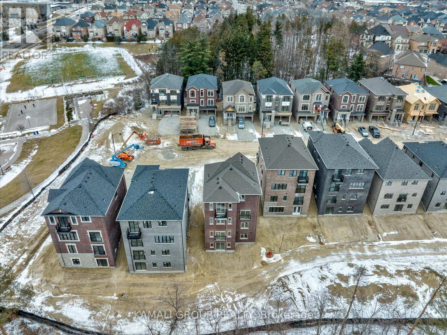 51 Ahchie Court, Vaughan, ON - Outdoor With View