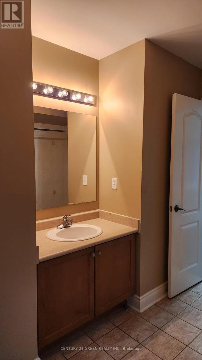 Upper Portion - 68 River Rock Crescent, Brampton, ON - Indoor Photo Showing Bathroom