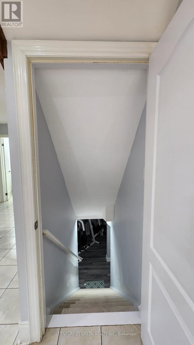 Upper Portion - 68 River Rock Crescent, Brampton, ON - Indoor Photo Showing Other Room