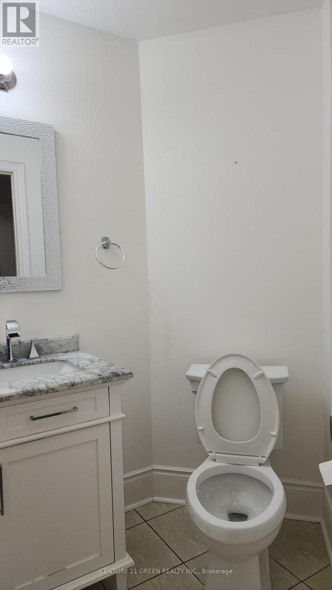 Upper Portion - 68 River Rock Crescent, Brampton, ON - Indoor Photo Showing Bathroom