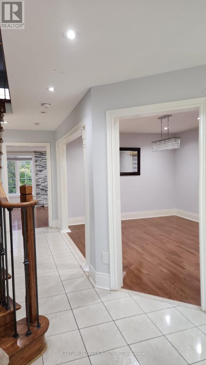 Upper Portion - 68 River Rock Crescent, Brampton, ON - Indoor Photo Showing Other Room