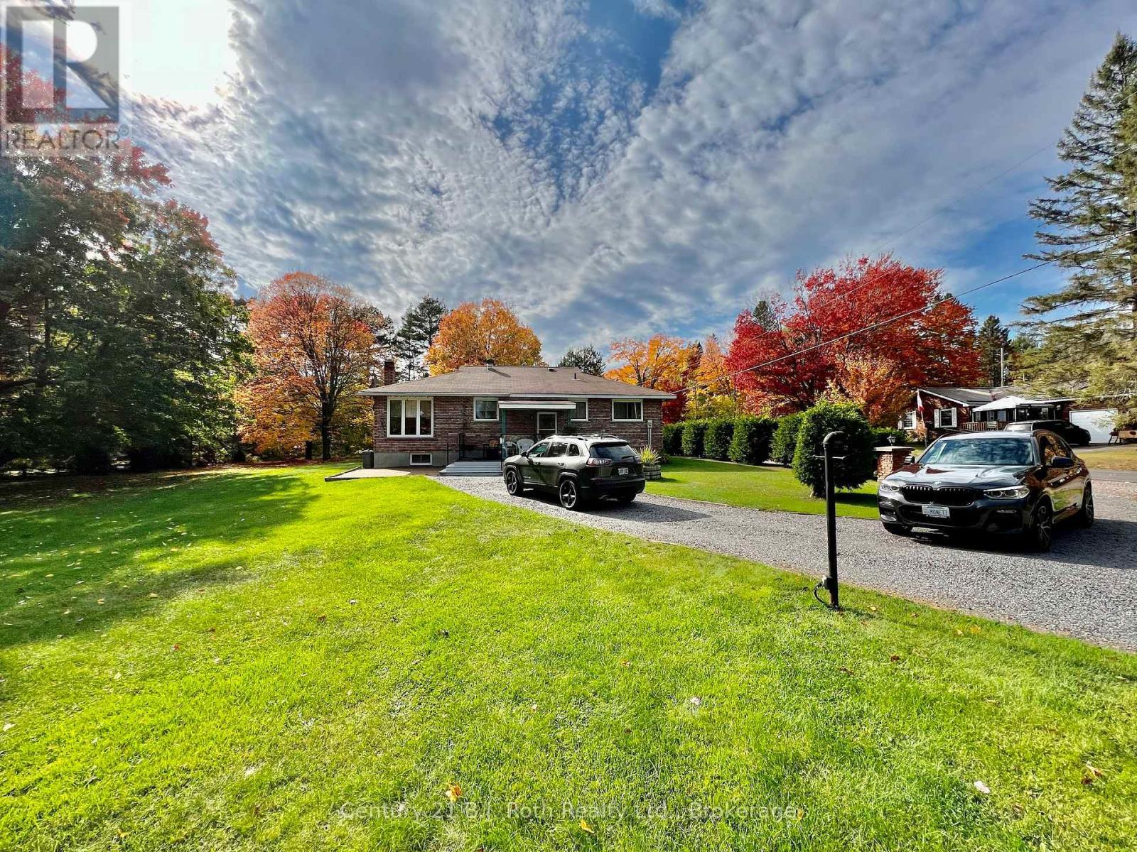 79 Albert Street, Sundridge, ON - Outdoor