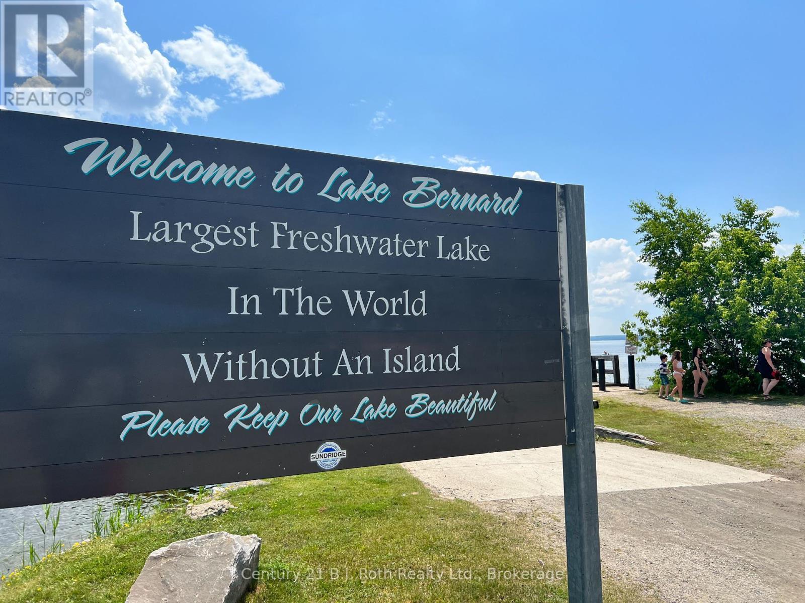 79 Albert Street, Sundridge, ON - Outdoor With View