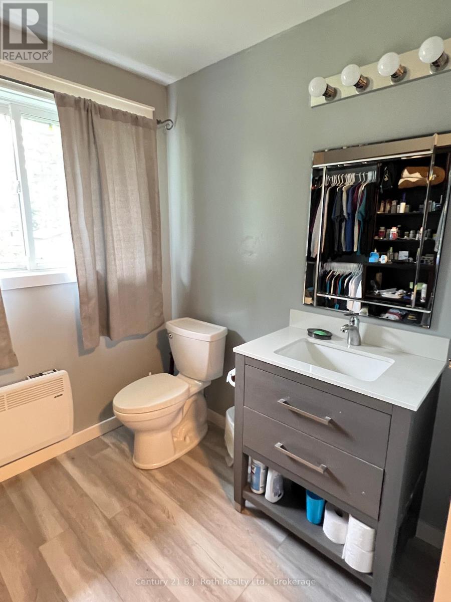 79 Albert Street, Sundridge, ON - Indoor Photo Showing Bathroom