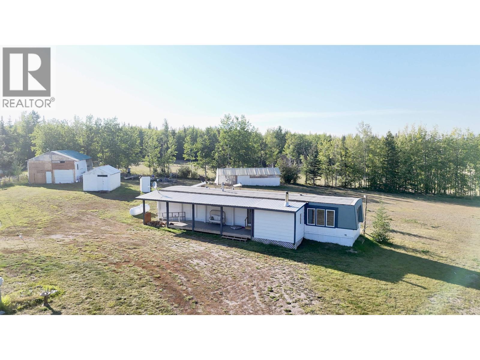 693 Oak Road, Vanderhoof, BC - Outdoor