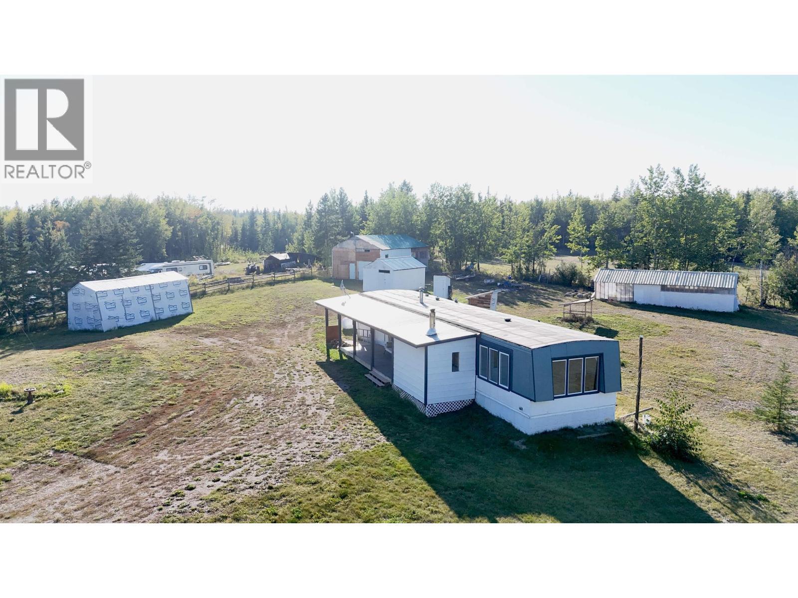 693 Oak Road, Vanderhoof, BC - Outdoor