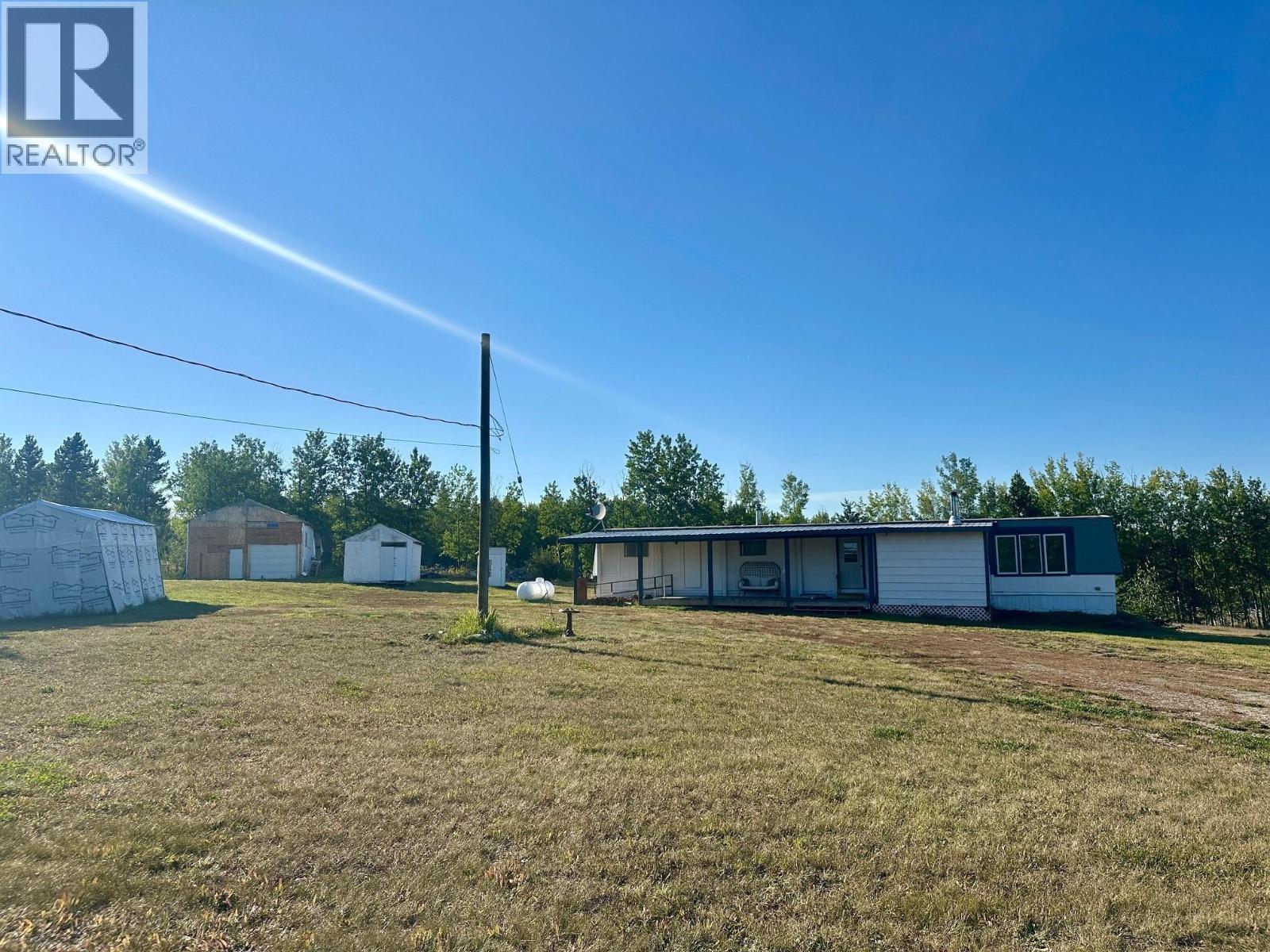693 Oak Road, Vanderhoof, BC - Outdoor