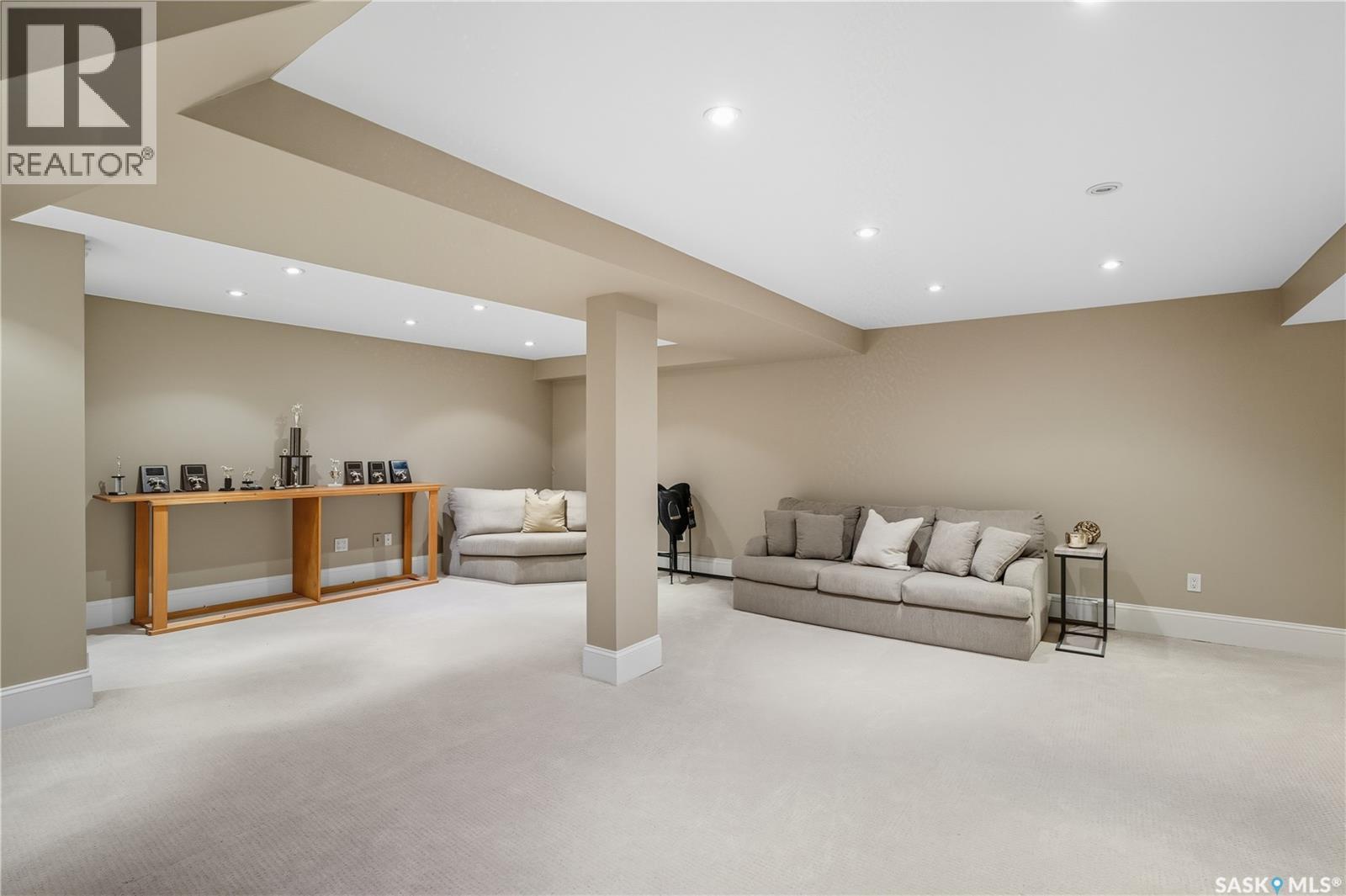 3151 Angus Street, Regina, SK - Indoor