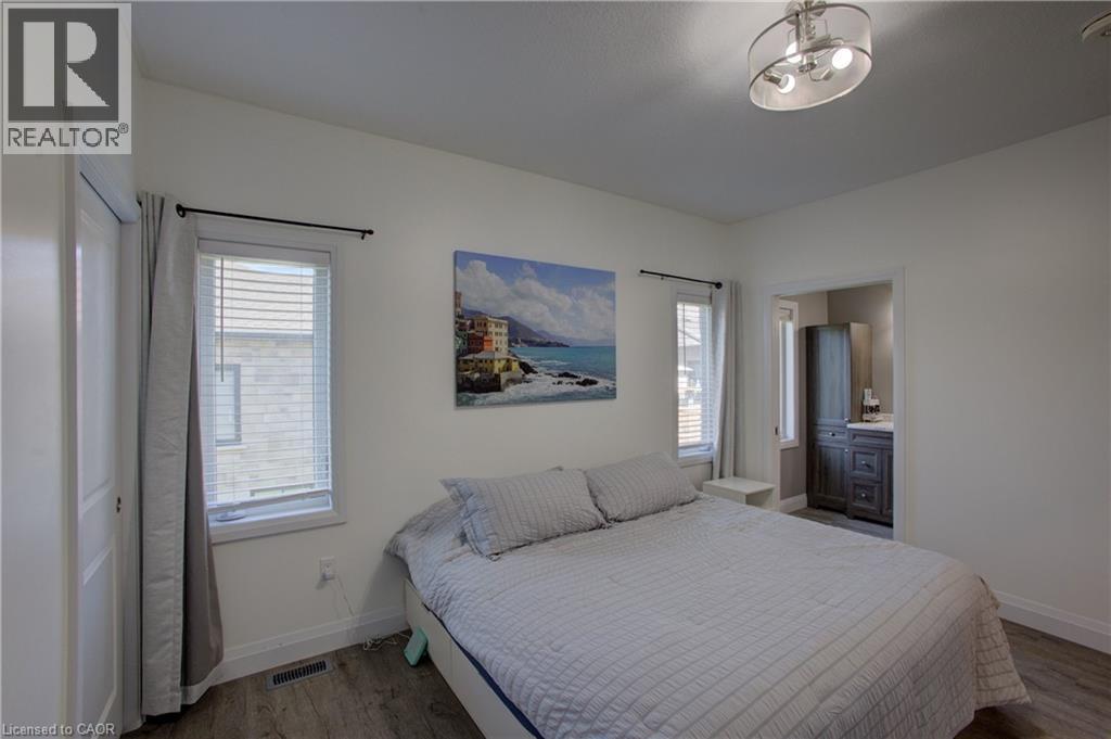 274 Mccourt Place, Atwood, ON - Indoor Photo Showing Bedroom