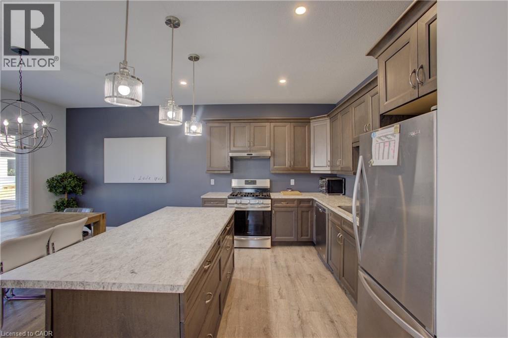 274 Mccourt Place, Atwood, ON - Indoor Photo Showing Kitchen With Upgraded Kitchen