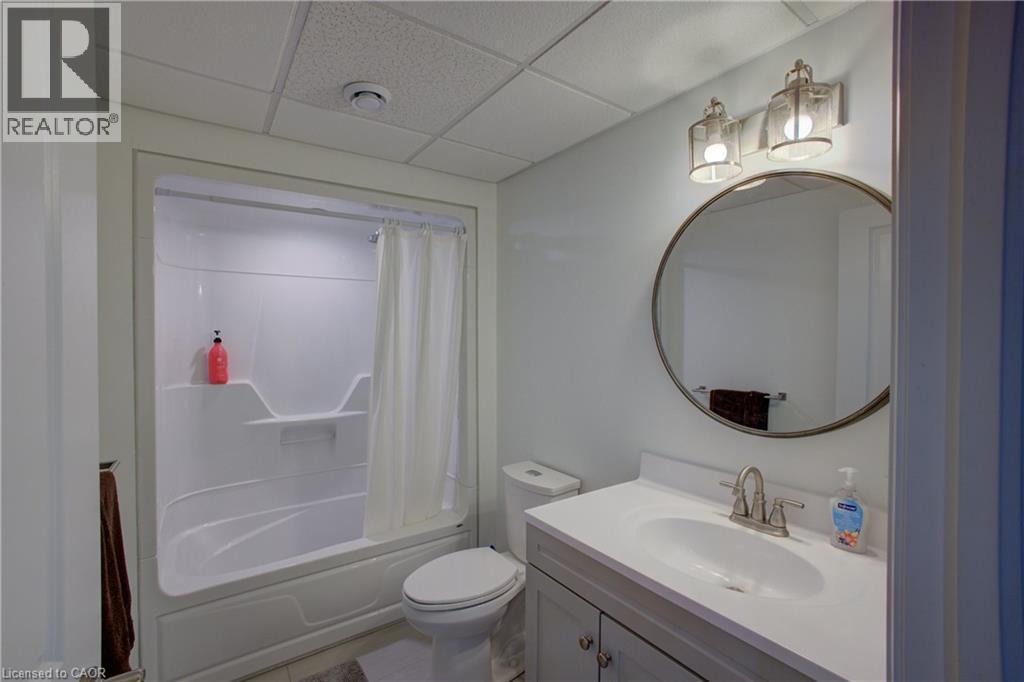 274 Mccourt Place, Atwood, ON - Indoor Photo Showing Bathroom
